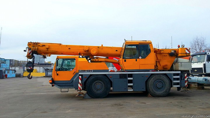 Автокран 30 тонн. Liebherr LTM 1030. Автокран Liebherr LTM 1030. Liebherr LTM 1030 30 тонн. Автокран Либхер 35 тонн.